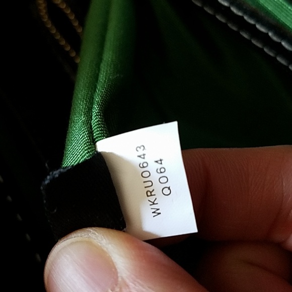 Kate Spade Tote - Picture 4 of 8